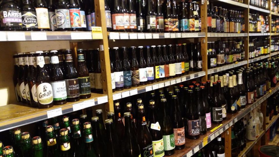 The Bierkoning: Amsterdams most famous beer store - | BROUWERIJ HET IJ